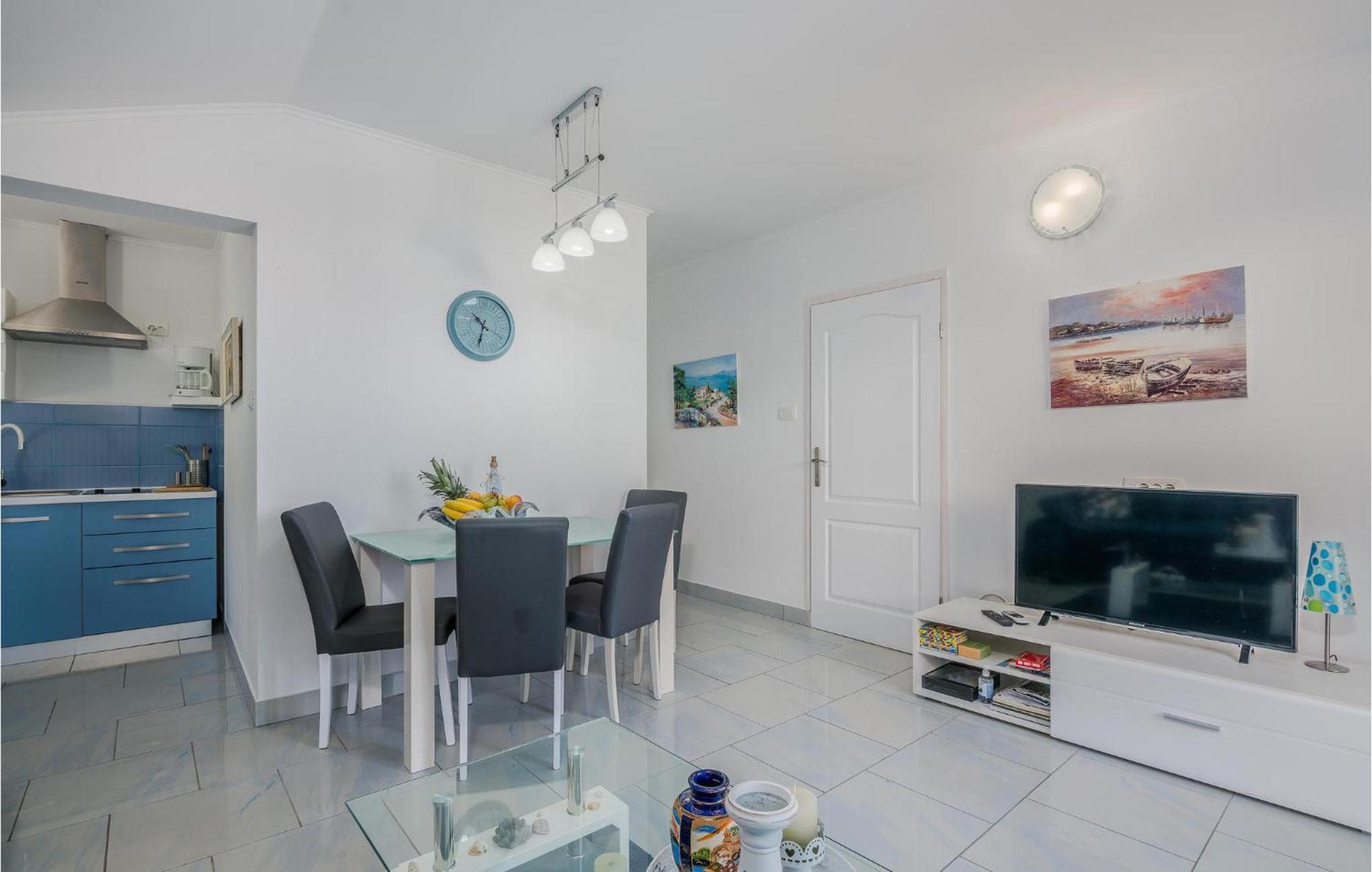 Nice Apartment In Stara Baska With Kitchen المظهر الخارجي الصورة