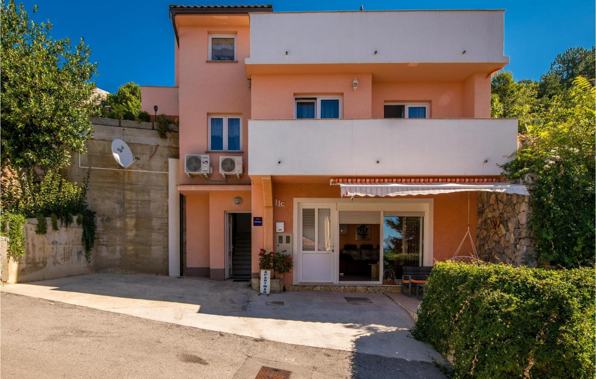 Nice Apartment In Stara Baska With Kitchen المظهر الخارجي الصورة
